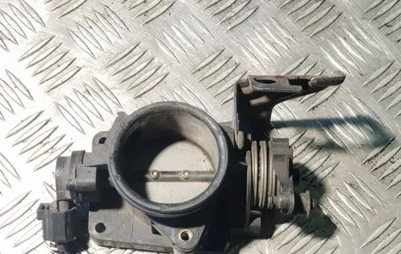 Ford Mondeo Mk III Throttle valve 988FFF