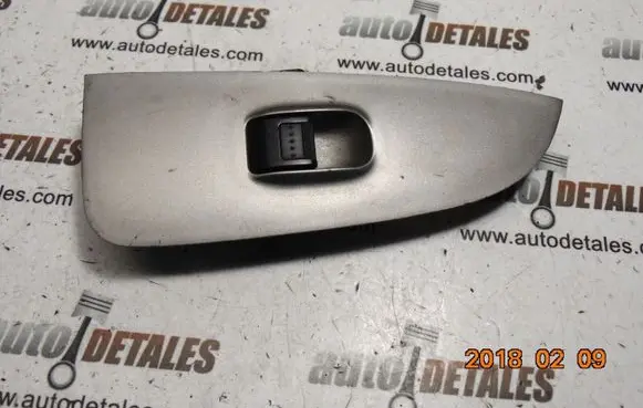 Honda CR-V Electric window control switch 83761SCAAG010M1