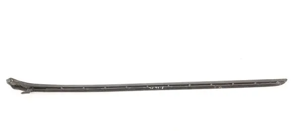 BMW 2 F46 Windshield trim 7331508