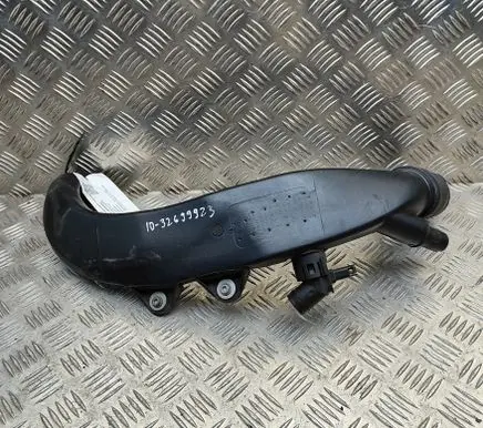 BMW 3 E92 E93 Air intake duct part 7600028 7556550