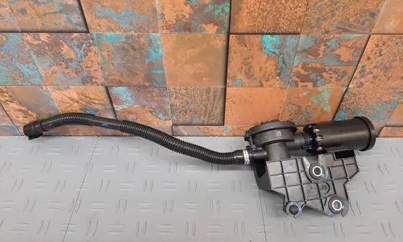 BMW X7 G07 Fuel tank valve 7447496 7439920 16117439920