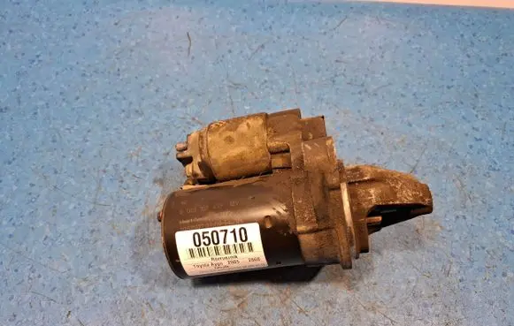 Toyota Aygo AB10 Starter motor 0001107439