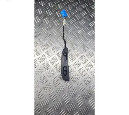 Opel Omega B1 Electric window control switch 03155301 4053301