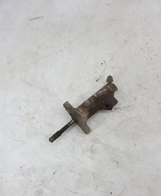 BMW 5 E34 Clutch slave cylinder