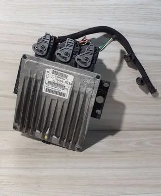 Renault Kangoo II Engine control unit/module 8200909666 193063948 R0410B041C