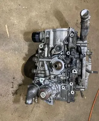Subaru Legacy Engine block 