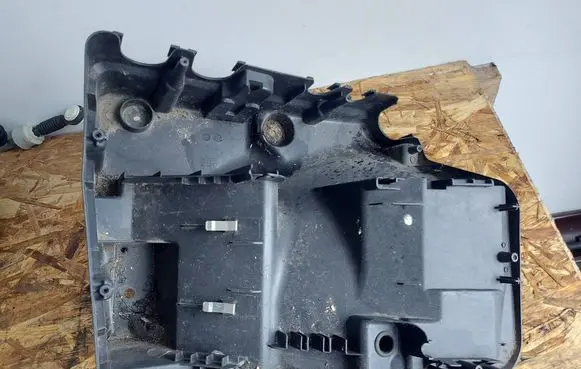 Volkswagen Multivan T5 Relay mounting block 7H0907296