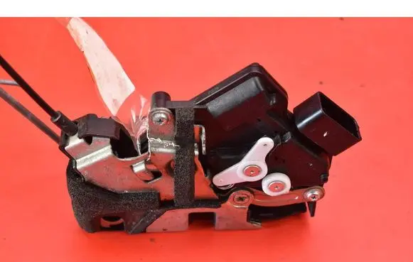 Mazda MX-5 NC Miata Front door lock B83-B85-L