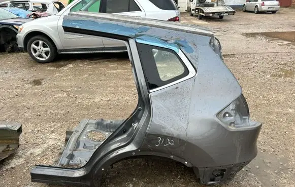 Nissan Rogue Rear quarter panel 43R000586