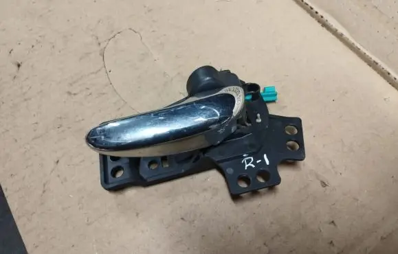 Front door interior handle
