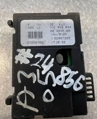 Audi A3 S3 8P Steering angle sensor 02997285