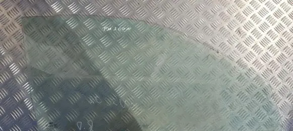 Hyundai Tucson JM Front door window glass four-door