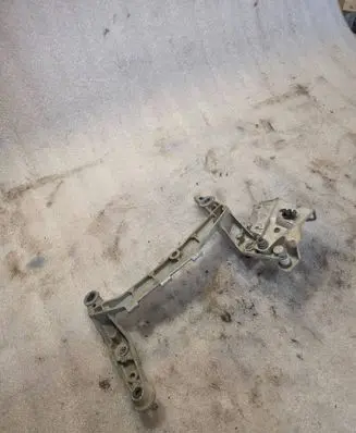 Audi Q7 4L Pneumatic air compressor holding bracket 7L0616879