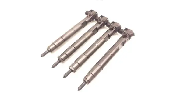 Mercedes-Benz E W212 Fuel injectors set A6510704987 28348371