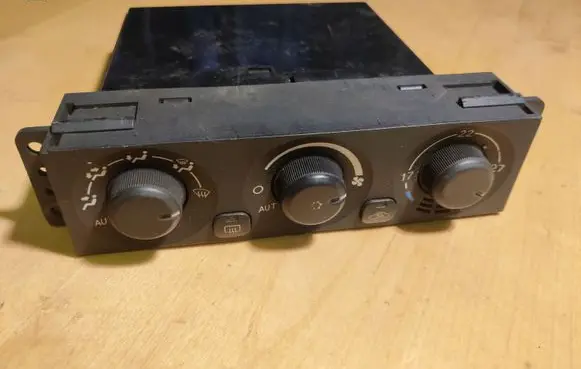 Mitsubishi Pajero Climate control unit 1464308790