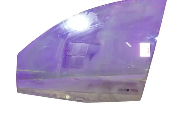 Ford Fiesta Front door window glass four-door 