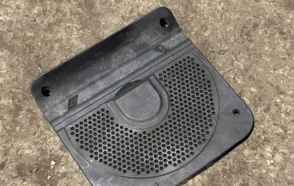 BMW 4 F32 F33 Subwoofer grill/trim 9290908