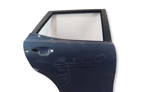 KIA Stonic Rear door 