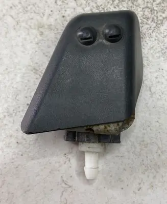 Nissan Pathfinder R51 Headlight washer spray nozzle 