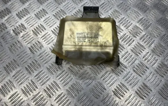 Toyota Yaris Engine control unit/module 8966152200 0281010563
