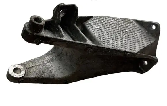 Volkswagen Transporter - Caravelle T6 Engine mounting bracket 7E0199343