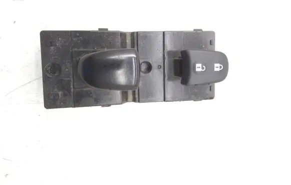 Nissan X-Trail T32 Electric window control switch