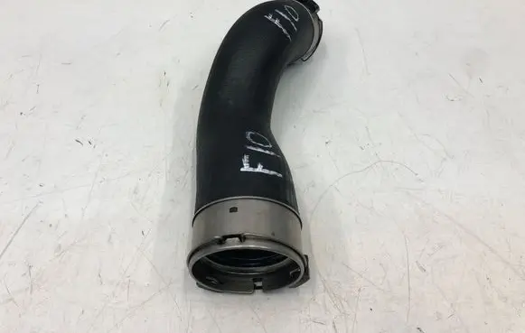 BMW 5 F10 F11 Intercooler hose/pipe