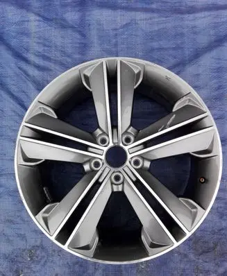 Hyundai Santa Fe R19 alloy rim 