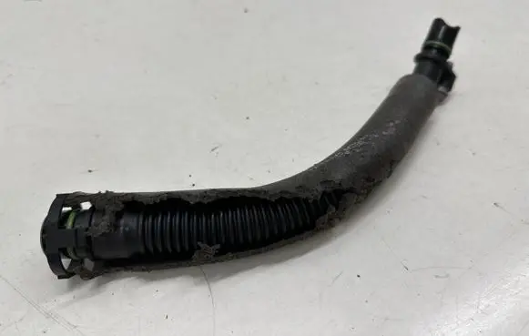 Skoda Karoq Breather hose/pipe 