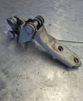 Volkswagen Transporter - Caravelle T4 Sliding door middle roller runner 701843336A 701843335A