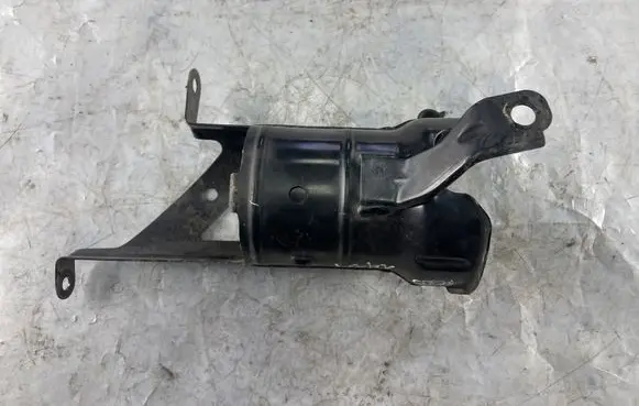Volkswagen Polo IV 9N3 Fuel filter bracket/mount holder 6Q0127224 6Q0127224E
