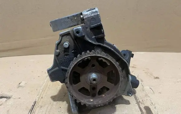 Ford Focus Fuel injection high pressure pump 9683703780