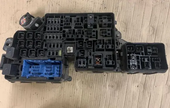 Mazda 3 II Fuse box set K2441