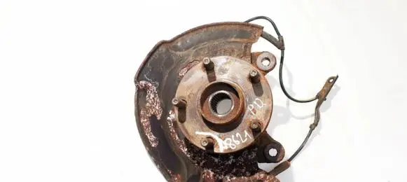 Toyota Avensis T270 Front wheel hub