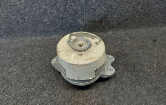 Mercedes-Benz GLC X253 C253 Engine mount bracket 901232