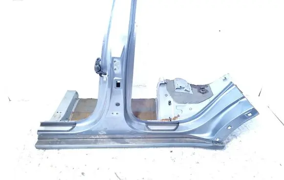 KIA Xceed Pillar (middle) 