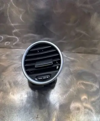 Mercedes-Benz ML W164 Dash center air vent grill 1648302054