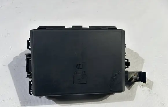 Dodge Challenger Fuse box set 68044658aa