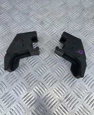 Toyota Prius (XW50) Fender foam support/seal 53153-47010