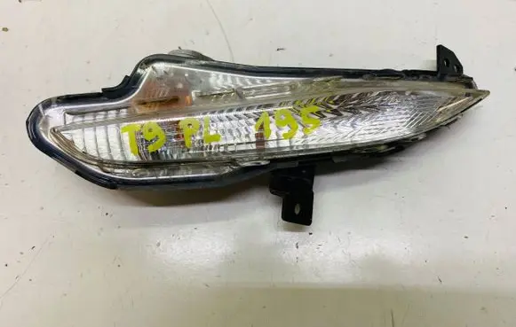 Peugeot 308 Front indicator light 