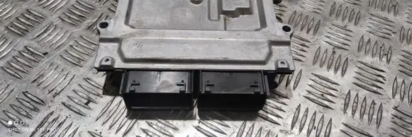 Volvo XC60 Engine control unit/module 31452623