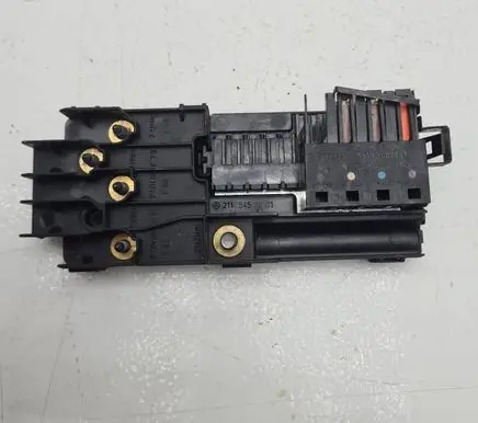 Mercedes-Benz E W211 Fuse box set 2115452601