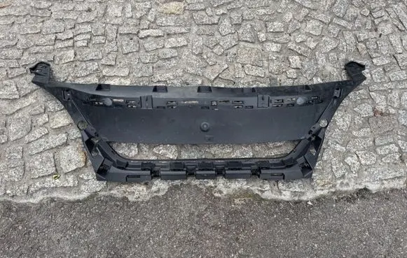 Peugeot 3008 II Front bumper upper radiator grill 9815317777