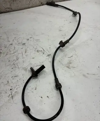Mercedes-Benz E W211 ABS brake wheel speed sensor A2115402117