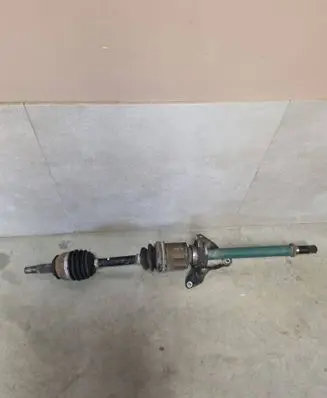Nissan X-Trail T32 Front driveshaft 214109