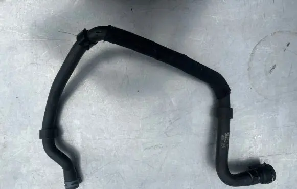 Audi TT TTS RS Mk3 8S Engine coolant pipe/hose 8S0122051A
