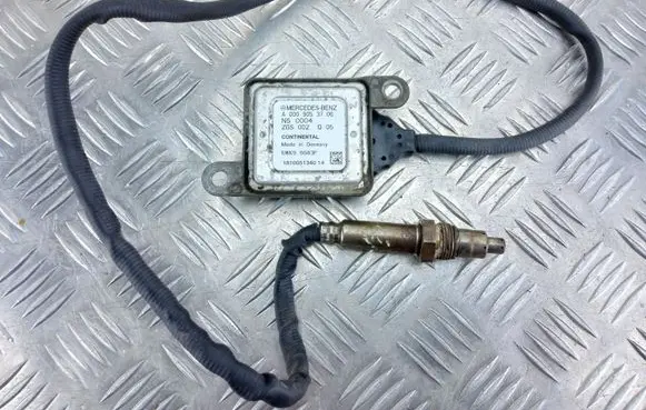 Mercedes-Benz C W205 Lambda probe sensor A2054409205