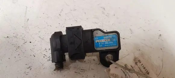 Opel Insignia A Air pressure sensor 0281002845