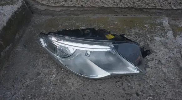 Volkswagen PASSAT CC Headlight/headlamp