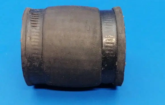 Mercedes-Benz S W126 Engine coolant pipe/hose